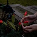 Ideas for Gardens With Stones Ideas for Gardens with Stones: Rustic rock pathways, stone-edged flower beds, and Zen garden designs