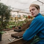 Creative landscaping ideas for narrow side gardens - maximize space and curb appeal with smart design